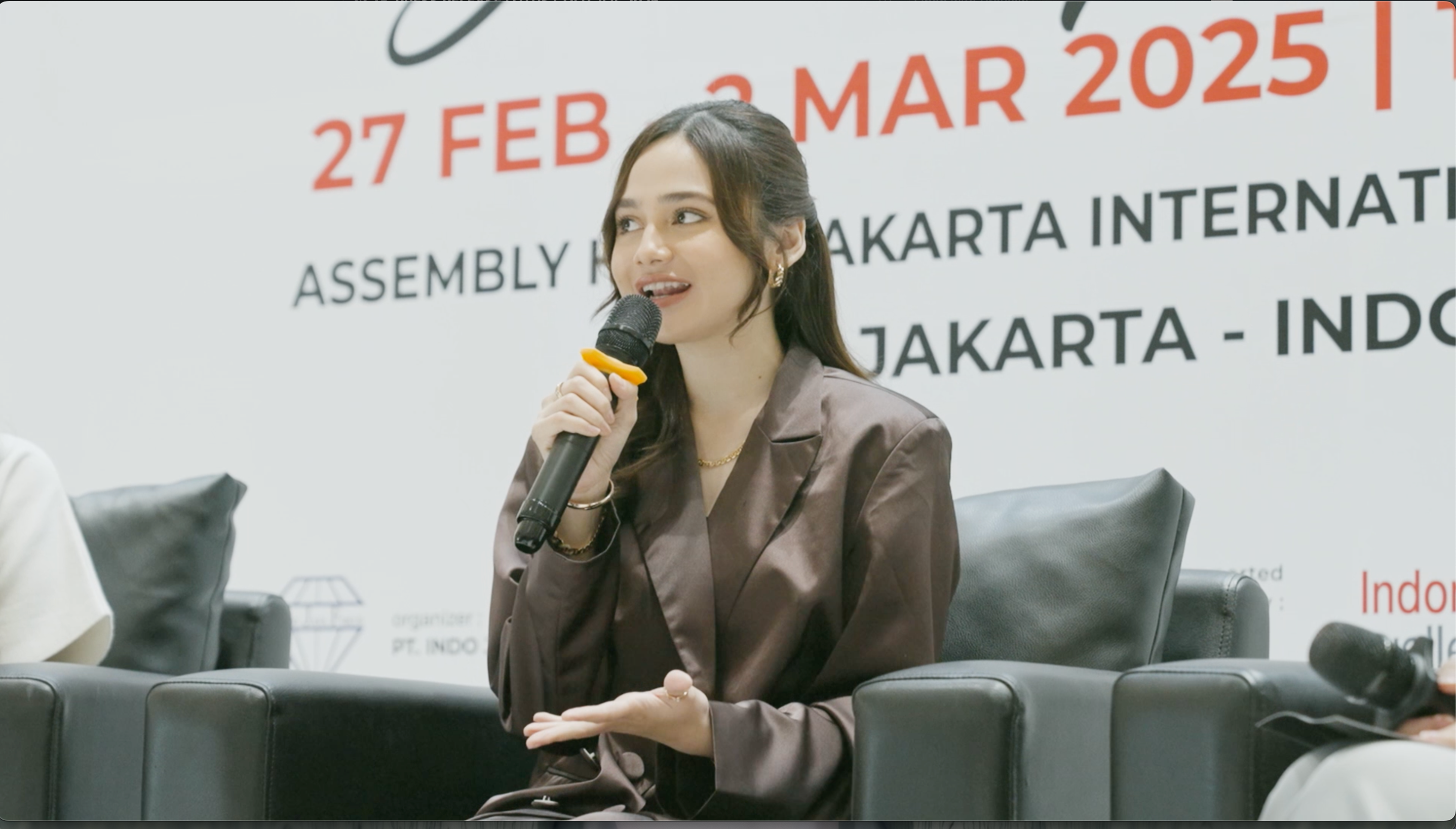 Lotus Gold Angkat Tema "Self Confidence Perempuan" di Jakarta International Jewelry Fair 2026 Bersama Syifa Hadju
